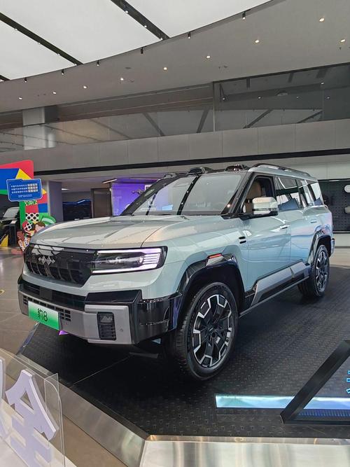 重庆288比亚迪方程豹硬派越野的爆款，英菲尼迪35周年与你共成长